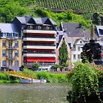 Hotel Weinhotel Mayer 3*
