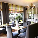 Hotel Weinhotel Mayer 3*