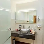 Weinhotel Mayer ホテル ツェル・アン・デル・モーゼル