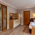 Weinhotel Mayer ホテル