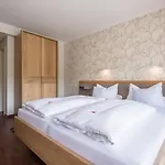 Hotel Weinhotel Mayer 3*