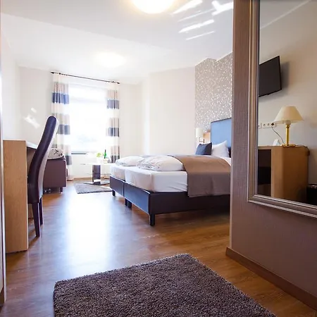 Отель Mayer's Weinhotel 3*