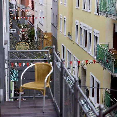 Отель Mayer's Weinhotel Целль-ан-дер-Мозель