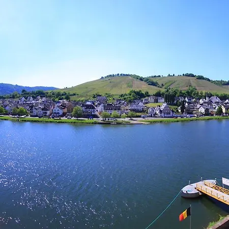 Mayer's Weinhotel Отель 3*