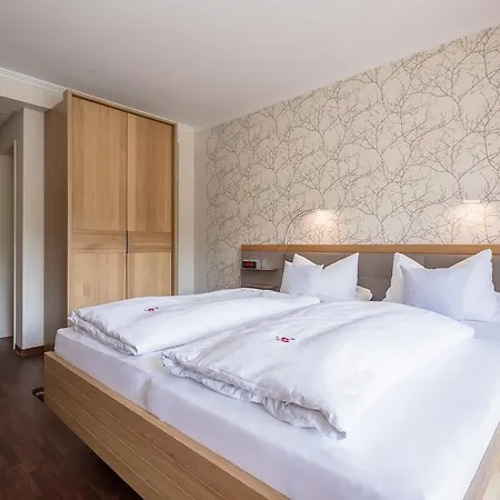 Hotel Weinhotel Mayer 3*